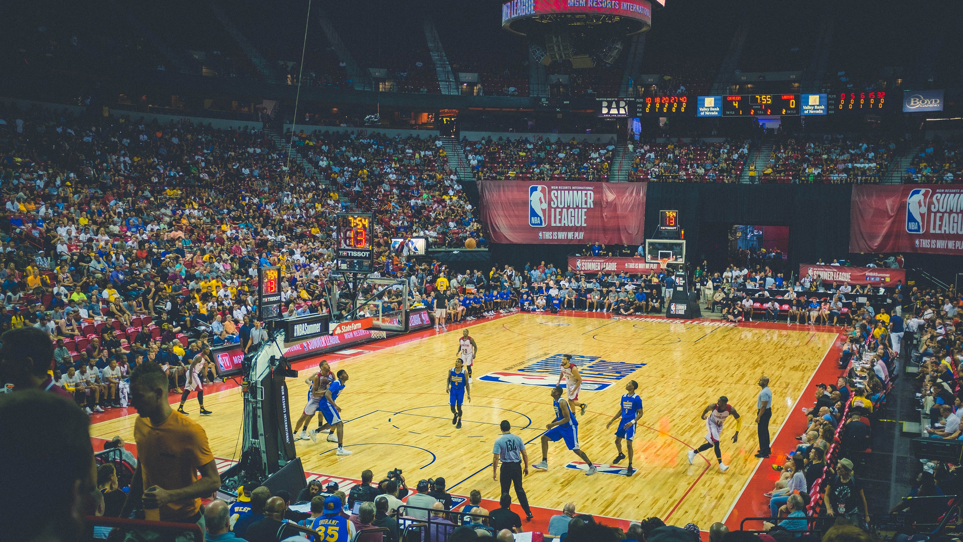 篮球运动员比赛数据分析与战术调整研究,篮球比赛的球员数据如何统计