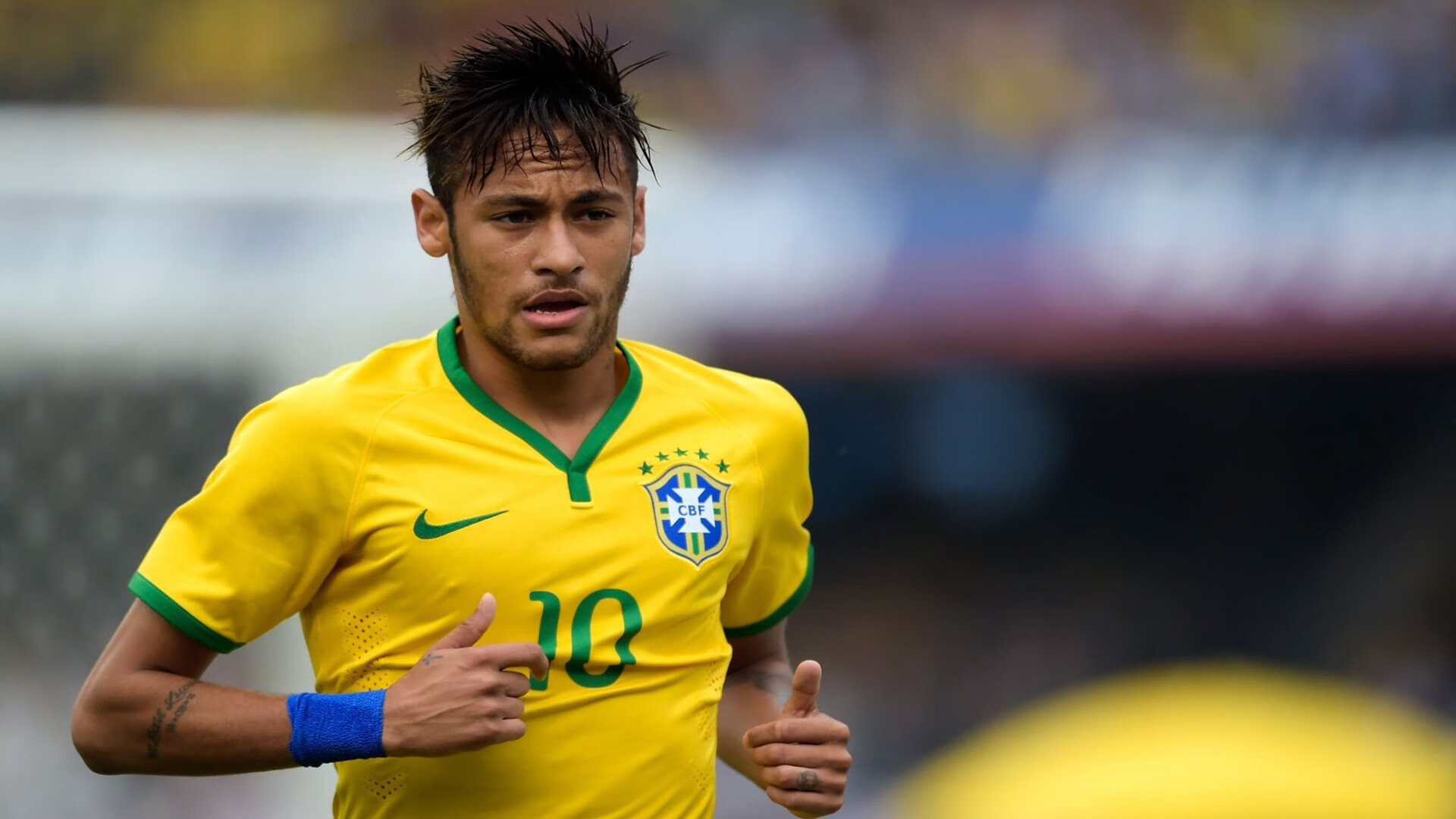 -“武汉马拉松赛道，冠军争夺战一触即发”