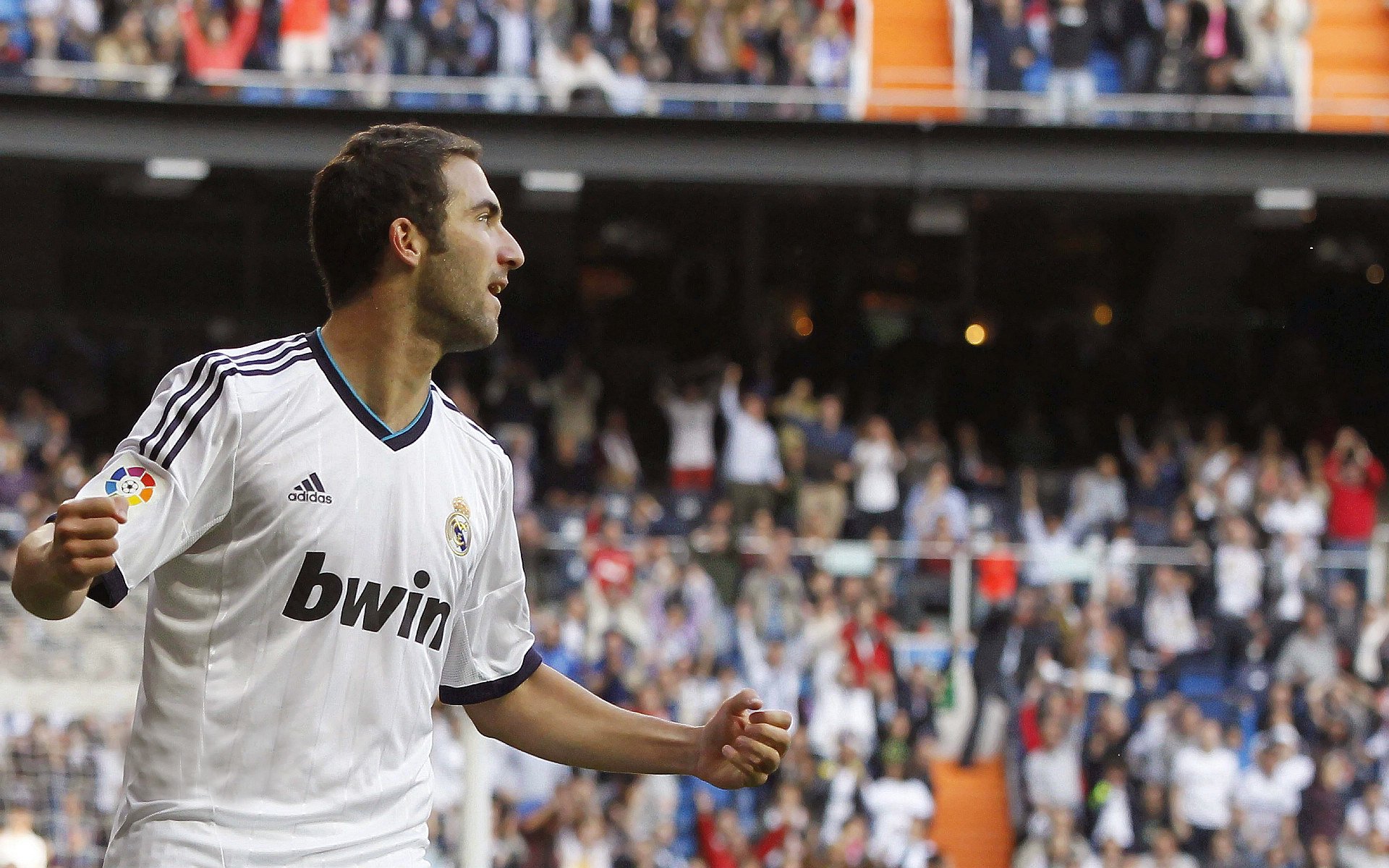 曹缘跳板动作细腻精准无误,曹缘跳舞